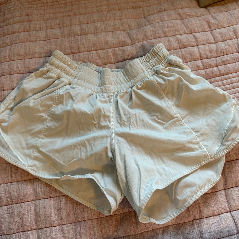 White Lululemon Hotty Hot Shorts 2.5”